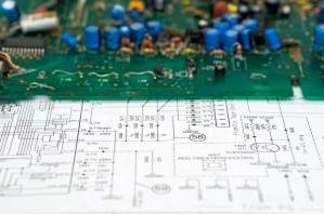 Проектирование конструкций и систем радиотехнических информационных комплексов