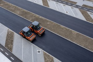 Строительство автомобильных дорог, аэродромов, объектов транспортной инфраструктуры