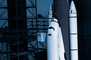 Проектирование, производство и эксплуатация ракет и ракетно-космических комплексов