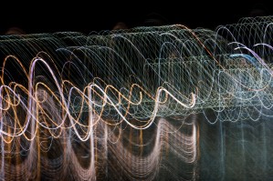 Экстремальные электромагнитные поля, релятивистская плазма и аттосекундная физика
