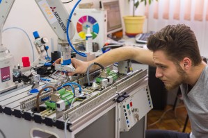 Мехатроника и робототехника промышленных комплексов