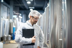 Аппаратчик-оператор производства продуктов питания из растительного сырья