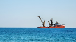 Морская добыча и подготовка к транспортировке нефти и газа