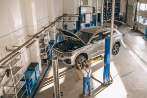 Автомобилестроение и автосервис