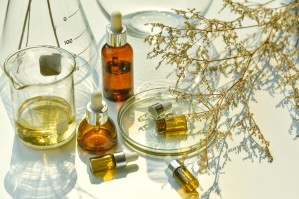 Технология жиров, эфирных масел и парфюмерно-косметических продуктов