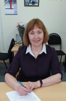 Yosh ogillari bilan etuk onalarning porno