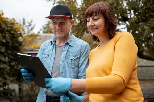 Специалист по домашнему и коммунальному хозяйству