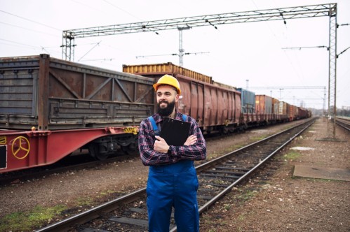 Машинист электровоза тушильного вагона