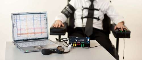 Полиграфолог