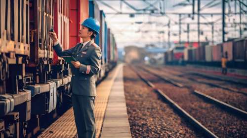Поездной диспетчер (специалист по оперативно-диспетчерскому управлению железнодорожными перевозками)
