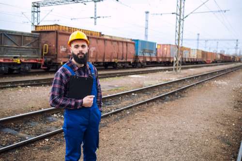 Специалист по техническому обслуживанию и текущему ремонту аппаратуры и устройств железнодорожной электросвязи