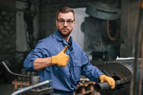 Слесарь-ремонтник