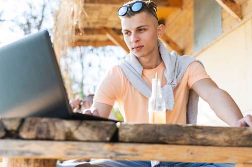 Разработчик тур-навигаторов