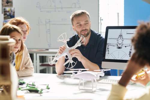 Преподаватель технологии (спецпредметов)