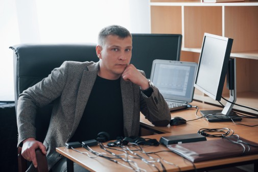 Сотрудник уголовно-исполнительной системы