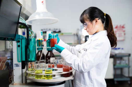 Химик-технолог косметического производства (косметической промышленности)