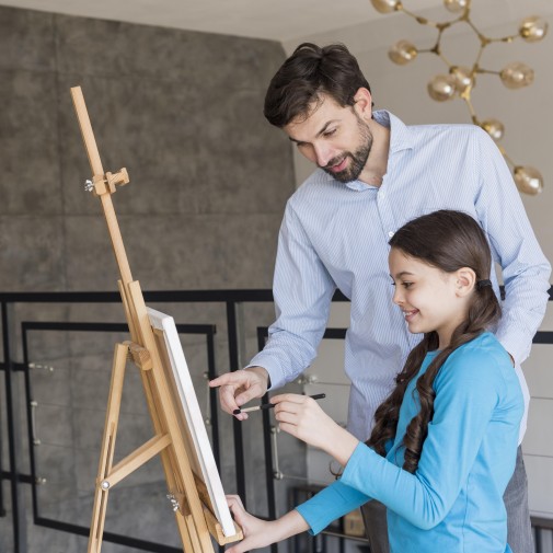 Учитель с правом преподавания рисования в начальных классах