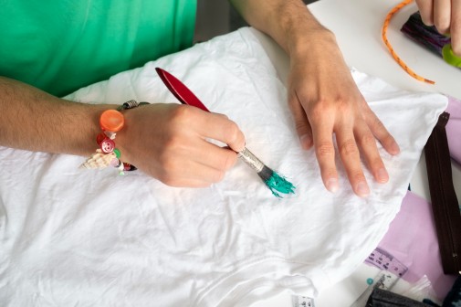 Художник росписи по ткани