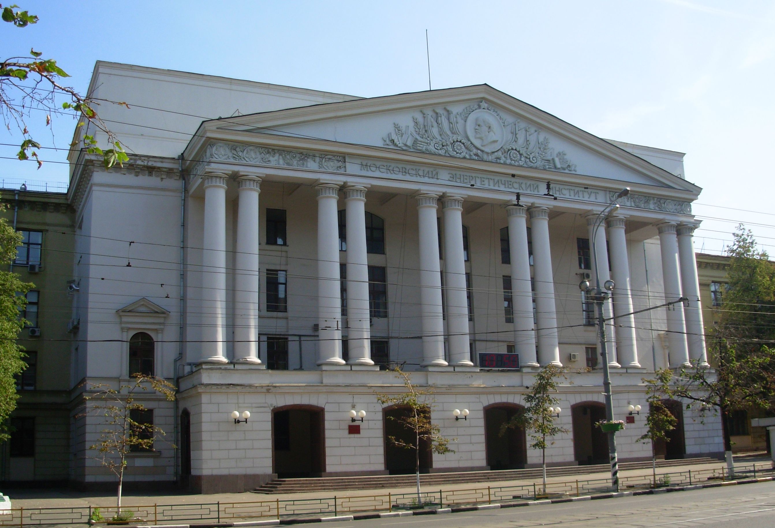 Мэи адрес института в москве