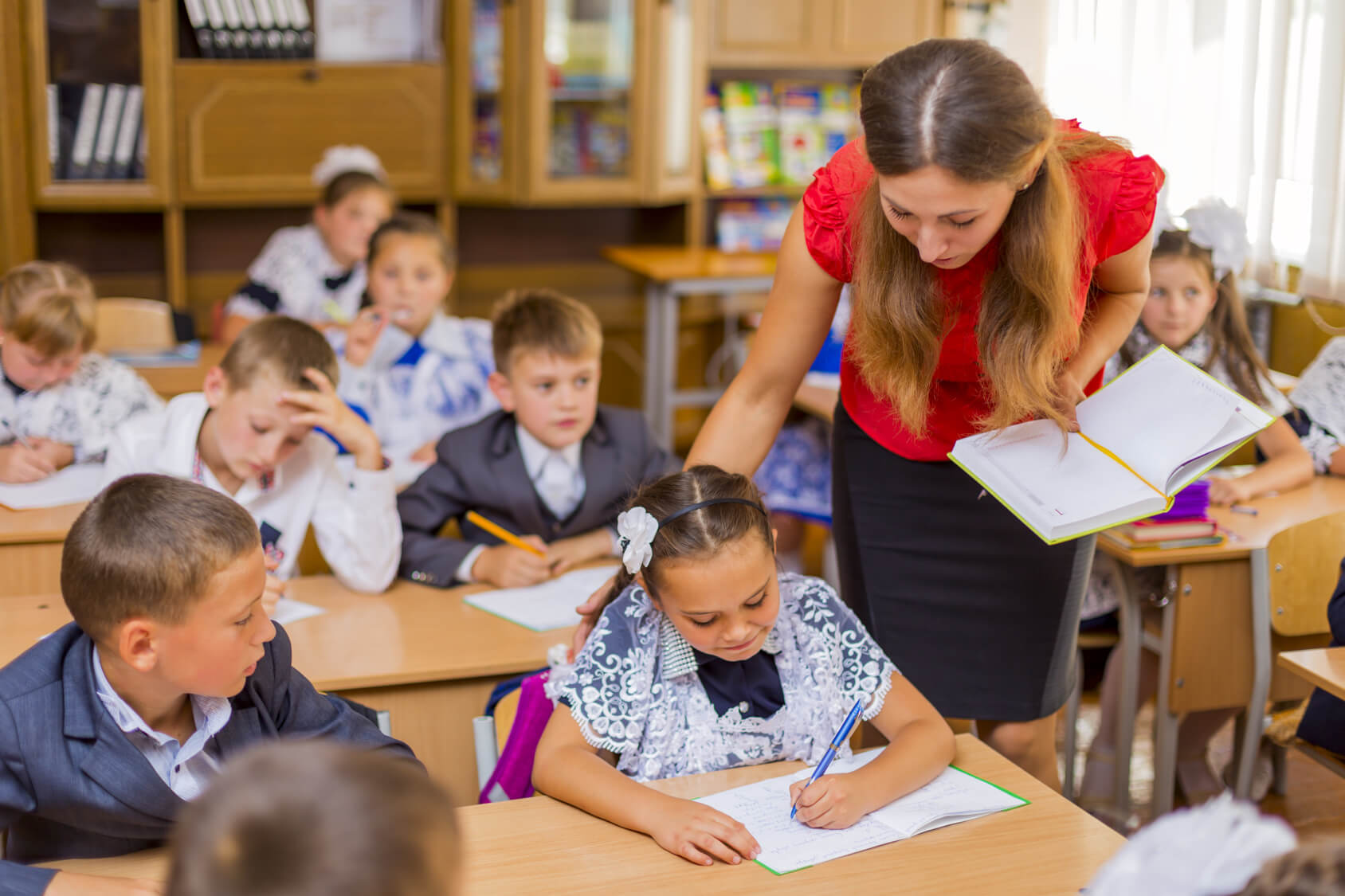 Специальность СПО Преподавание в начальных классах в ИПК (Ичалковский  педагогический колледж): средний балл аттестата на бюджет и платное,  стоимость обучения, количество мест