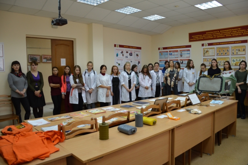 Медицинский колледж чеб. Медколледж чебоксары преподаватели. Медицинский колледж номер 6. Уин чебоксарский медицинский колледж. Чмк абитуриенту рейтинг чебоксары.