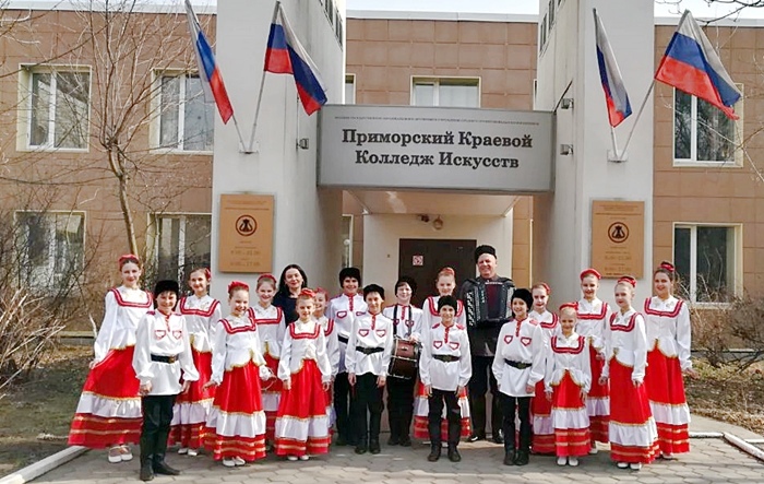 Приморский краевой колледж искусств владивосток. ПККИ Владивосток. Приморский краевой колледж. Колледж искусств Владивосток. Приморский краевой колледж искусств Владивосток общежитие.