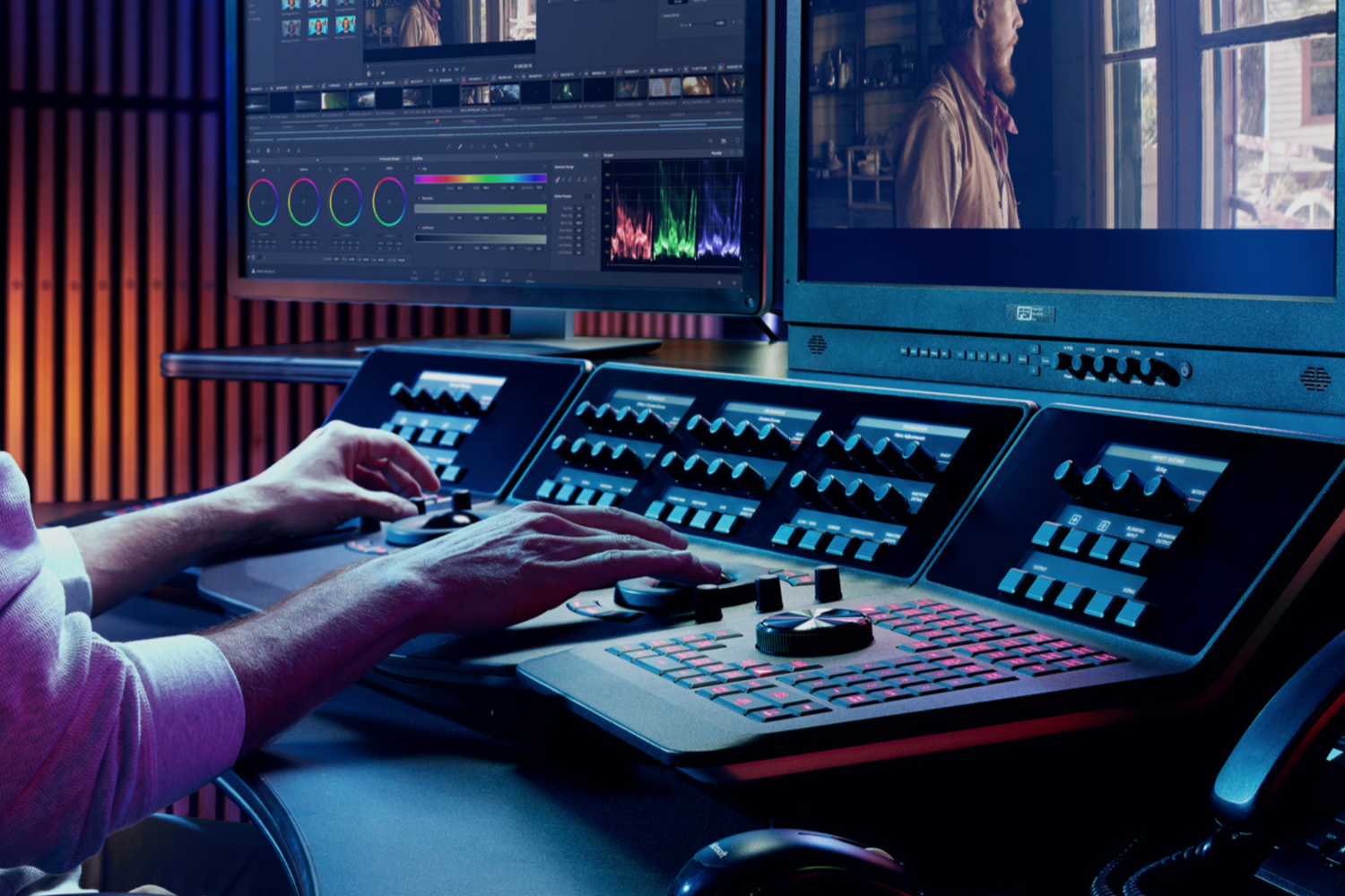 Осмотреть видео. Видеомонтажа DAVINCI resolve. Монтаж DAVINCI resolve. DAVINCI resolve 2022. DAVINCI resolve 2021.