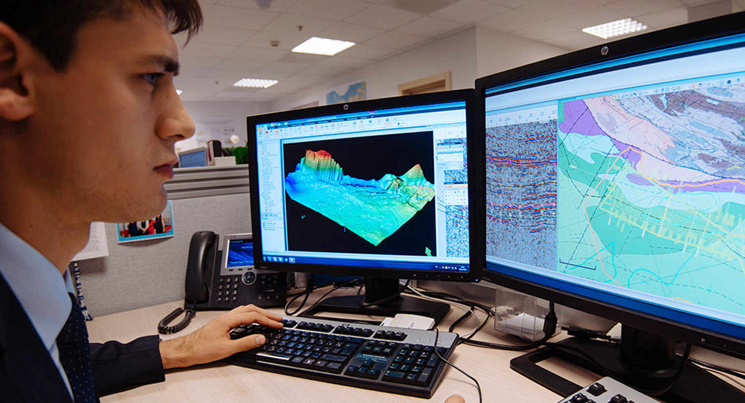 Геология и геофизика нефти и газа. Геология с компьютерными технологиями. Информационные технологии в нефтегазовой отрасли. Бассейновое моделирование. Цифровые технологии в геофизике.
