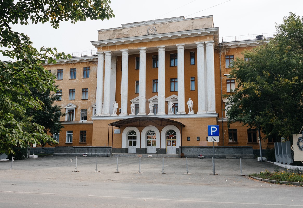 Специальности в КПК им С.В. Хохрякова (Копейский политехнический колледж  им. С.В. Хохрякова): средний балл аттестата на бюджет и платное, стоимость  обучения, количество мест