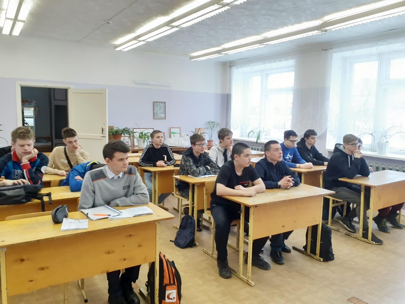 Проспект космонавтов 14 екатеринбург техникум. Проспект космонавтов 14 екатеринбург техникум. Уральский техникум автомобильного транспорта и сервиса екатеринбург. Уртатис удельная 5. Уртатис удельная 5.