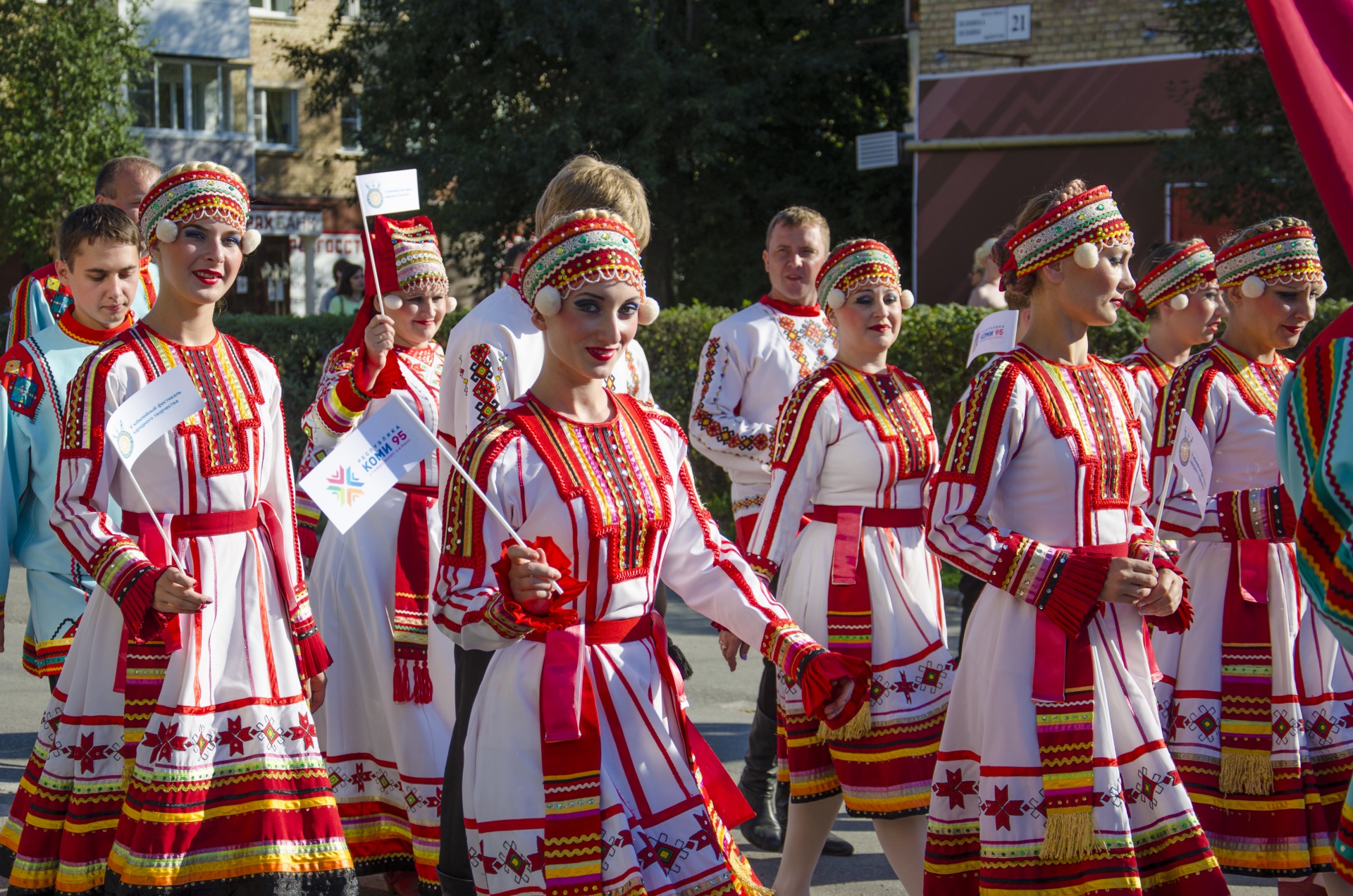 Финны угоры. Финно-угорские народы народы. Финно-Угра.