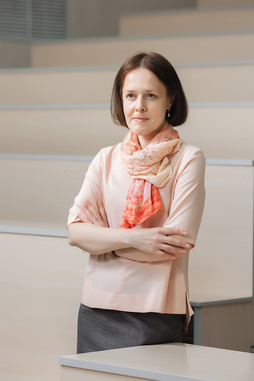 Енбаева Людмила Валерьевна: преподаватель в ПГГПУ