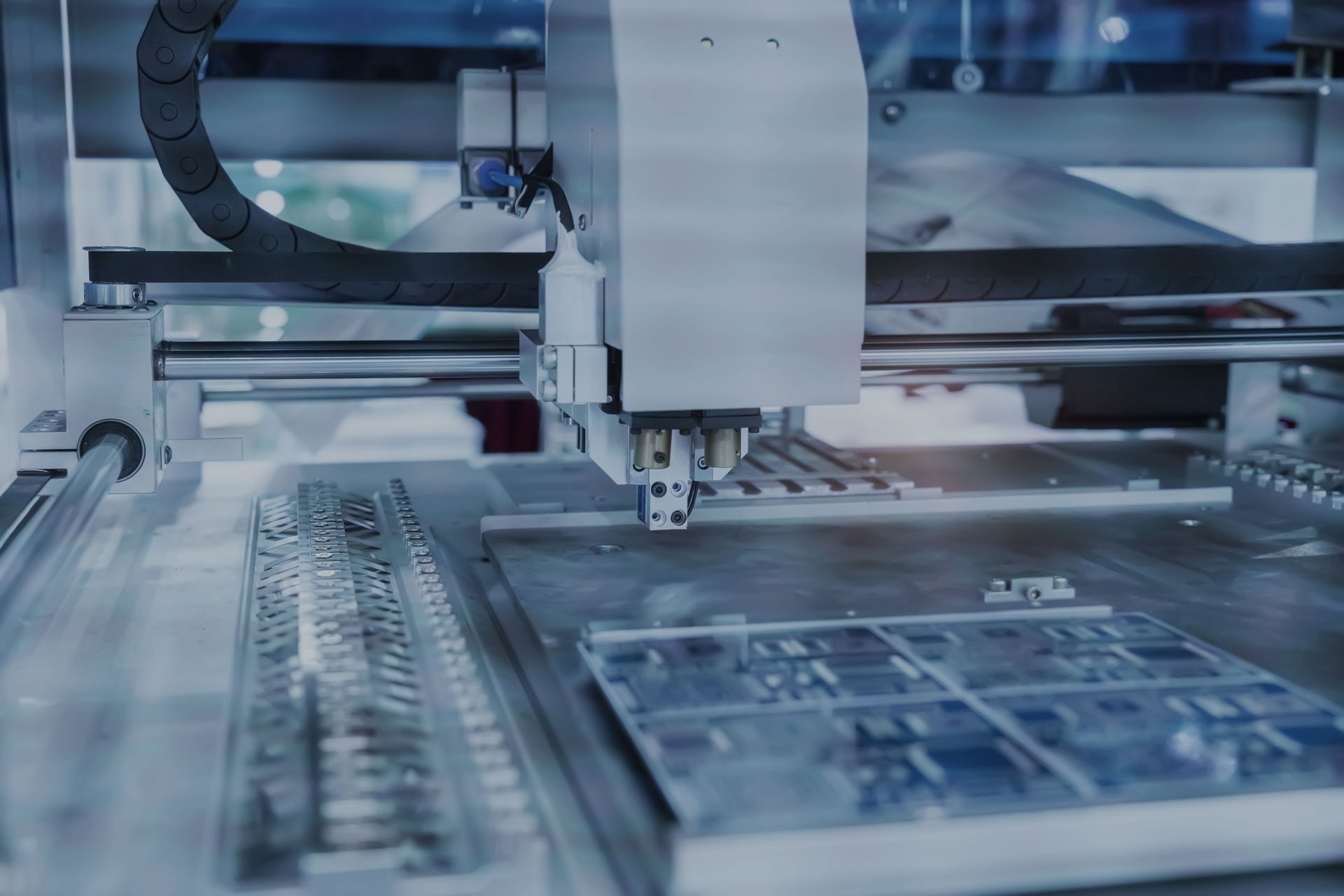 Equipment manufacture. Оборудование для производства микроэлектроники. Цех с ЧПУ станками. Современный цех с ЧПУ. Электротехническая промышленность.